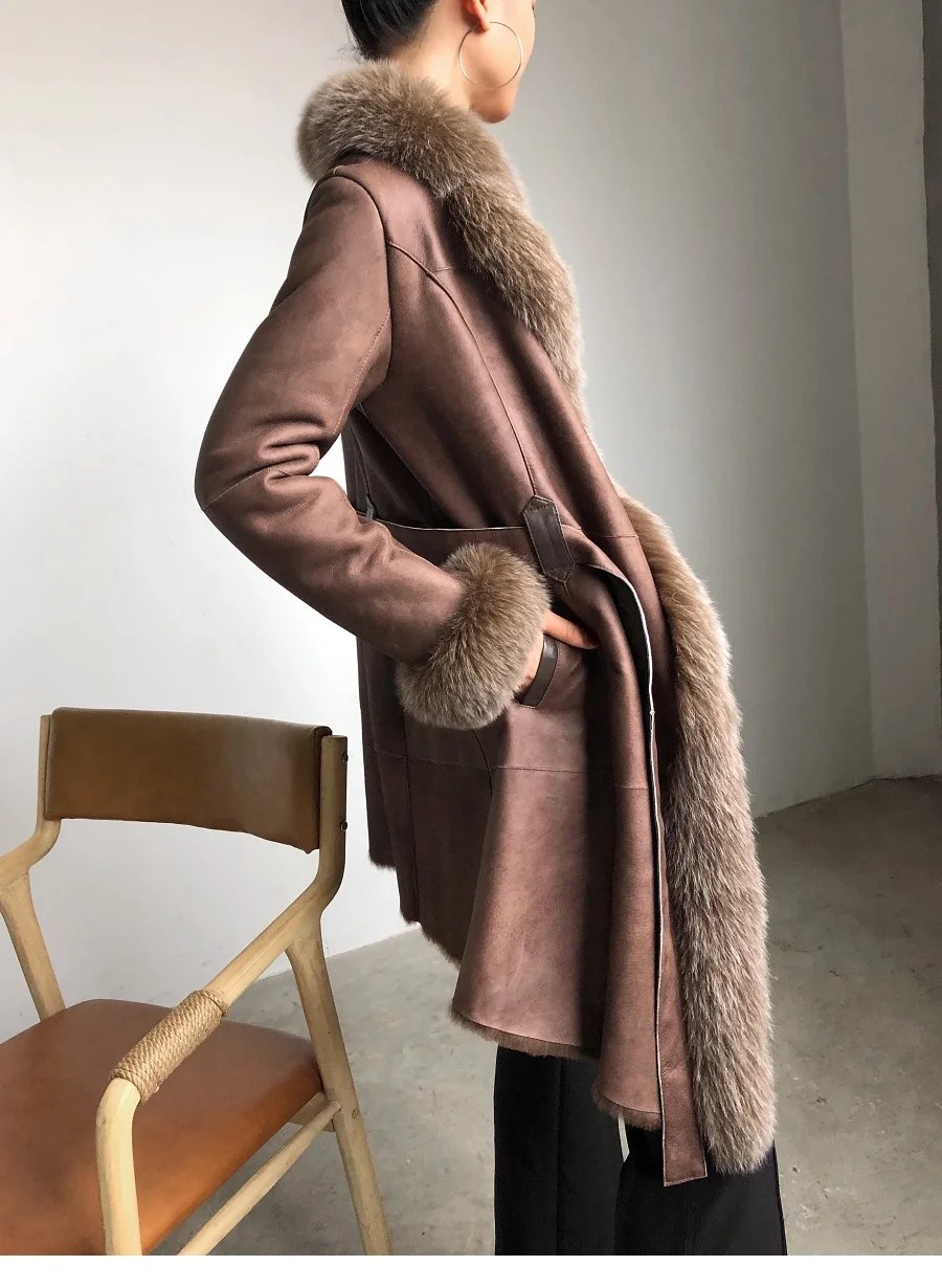 Роскошная женская меховая куртка из натуральной овечьей шерсти мериноса, верхняя одежда, теплая Двусторонняя Натуральная овечья шерсть, пальто, воротник из лисьего меха, пояс