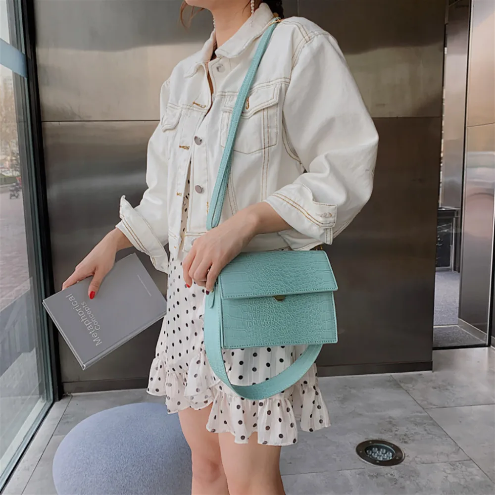 LJF90524139_0207509942016256683