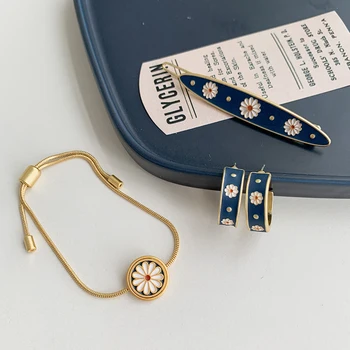 

AOMU New Trendy Vintage Korea Japan Flower Bracelet Earrings Hairclip Elegant Floral Summer Bracelet for Women Jewerly