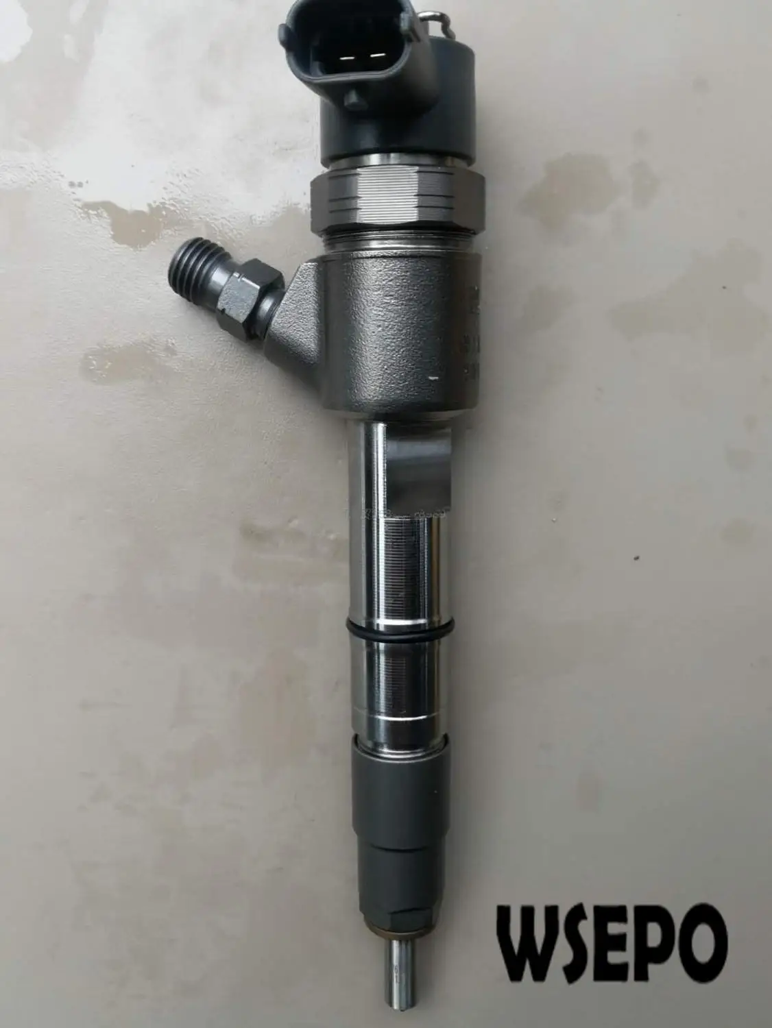 

Top quality Replacement Electronically Common Rail Fuel Injector Assy. P/N 0445110886 for Multi Cylinder Heavy Diesel Engine