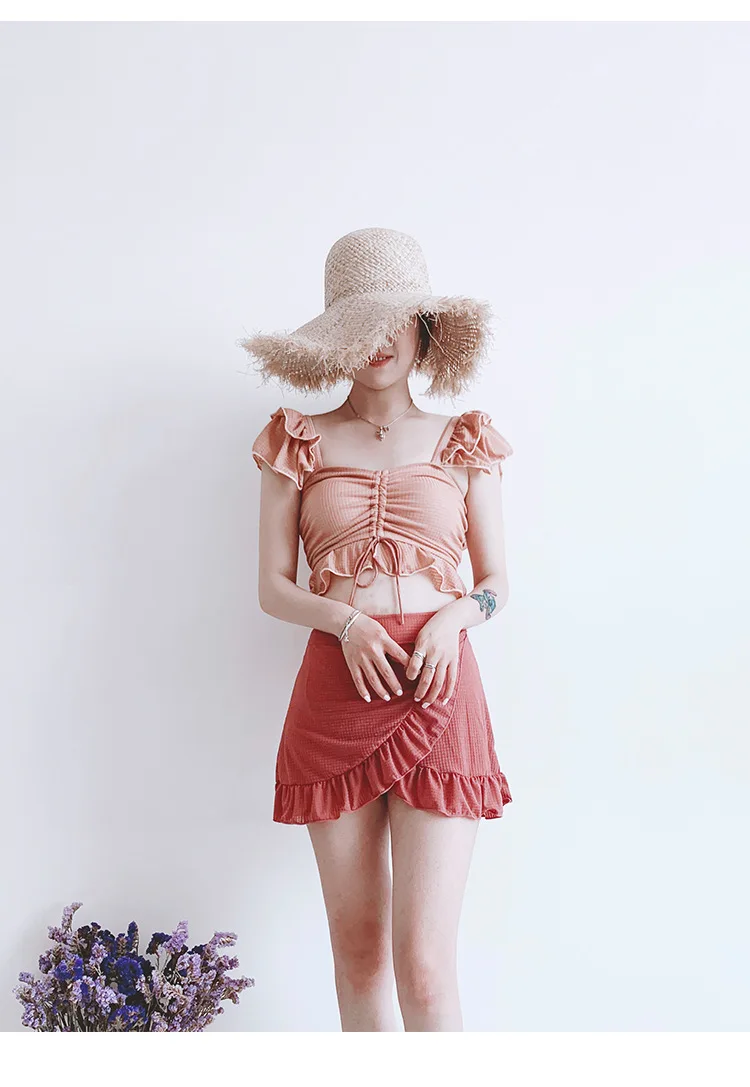 16123553155_1977185908