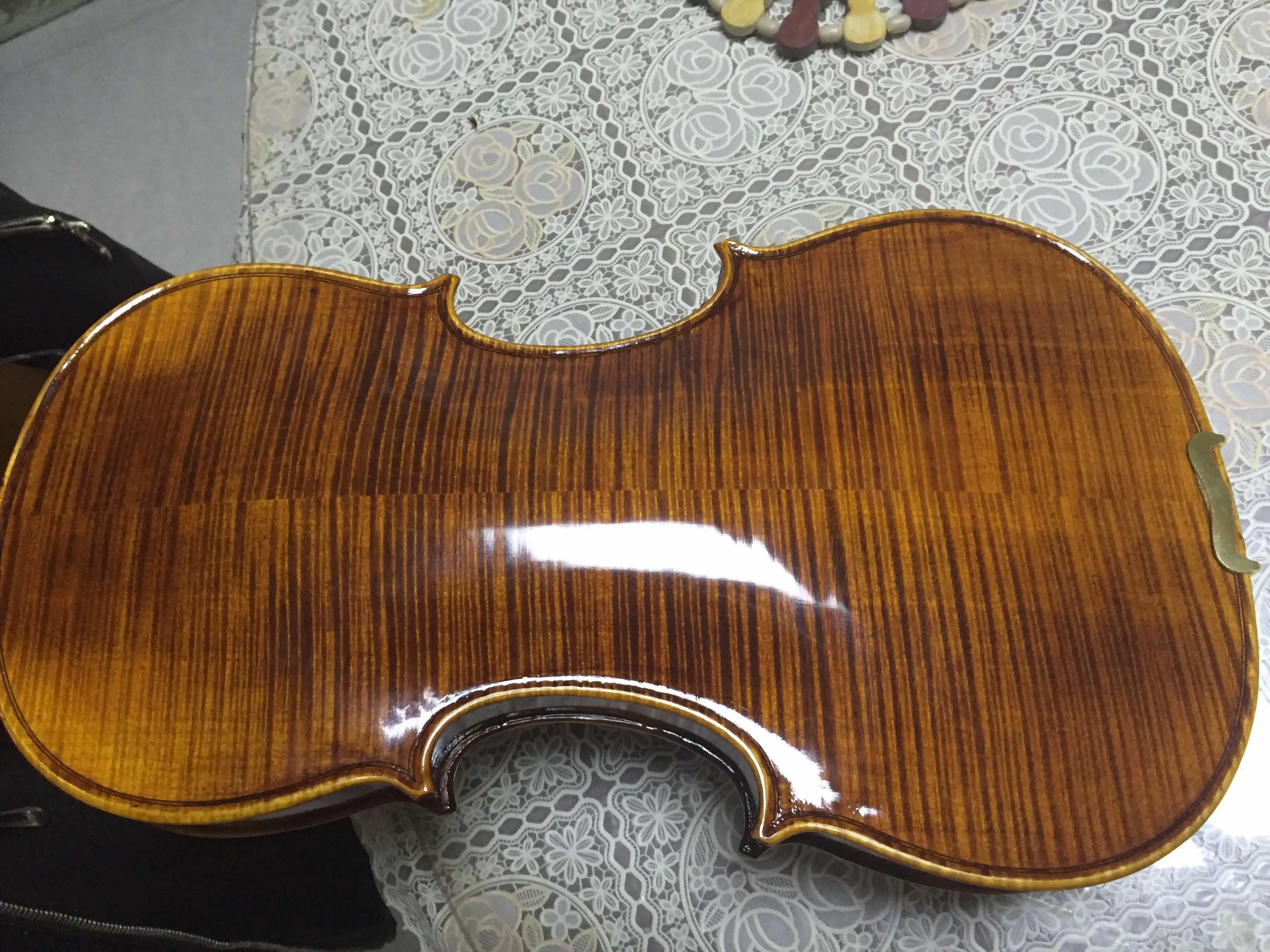 

Professional performance level violin 4/4 3/4 Handmade Spruce Solid wood Natural tiger pattern Brown violin factory wholesale