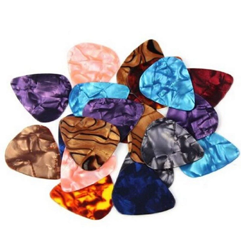50-Pack 0,46 мм Стильная красочная Гитара целлулоид pick s Plectrums для бас и 1 шт деревянная акустическая гитара pectrum в форме сердца