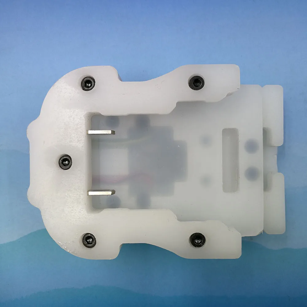 milwaukeetool-dewaltbattery1