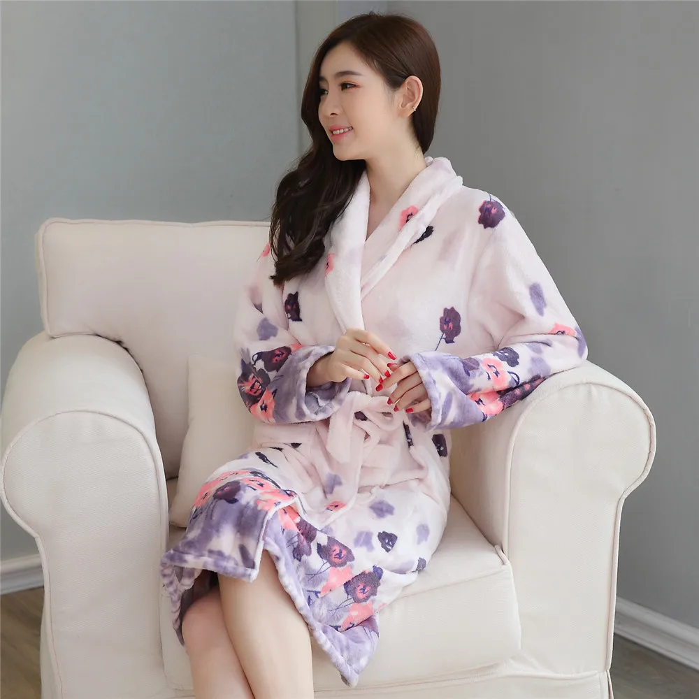 

Comfortable Casual Soft Women Kimono Robe Gown Winter Keep Warm Flannel Nightwear Sleepwear Exquisite Flower Bath Gown Homewear
