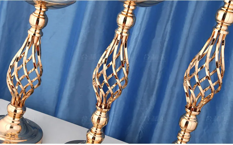 8587575288_644429645