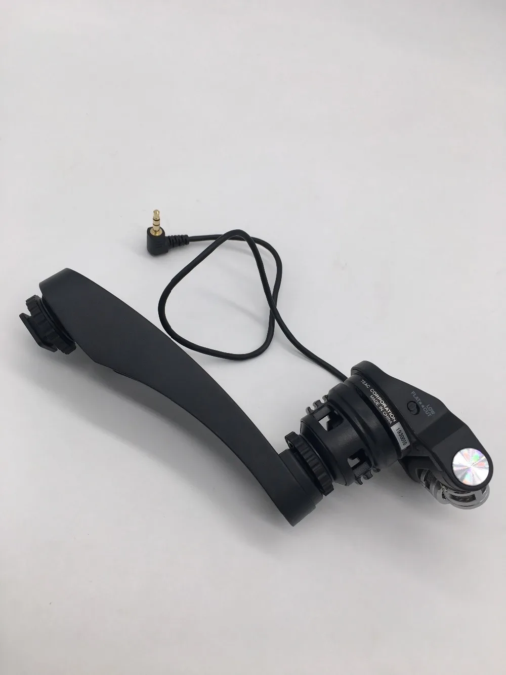 TASCAM TM-2X stereo X-Y pattern cardioid microphone for DSLR camera