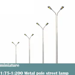 Миниатюрный 1: 75-1:200 металлический столб уличного фонаря с двойной головкой модель песок таблице материал 3V люминесцентное свечение