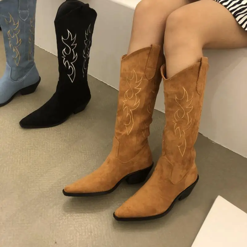 

Dropshipping Vintage Embroidered Cowboy Boots Female Pointed High Heel V-neck Knee-length Fashion Boots