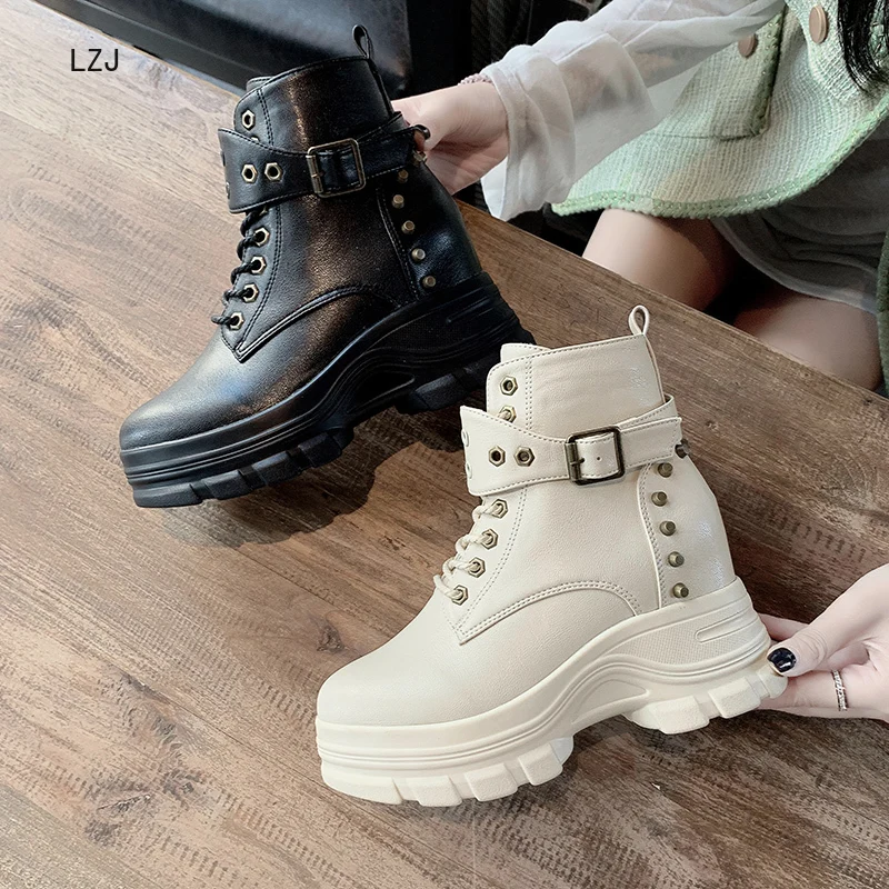 LZJ/ г. Обувь на платформе женские ботинки весенние спортивные ботинки, увеличивающие рост, ультра-светильник женские ботинки на толстой подошве, на шнуровке, на высоком каблуке