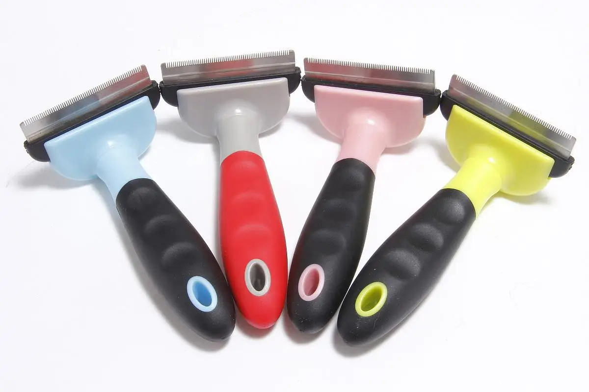 Pet hair removal comb (64). jpg