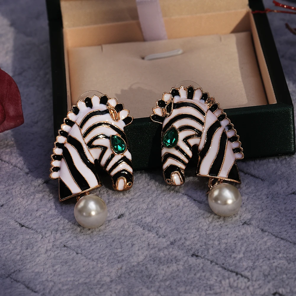 Waliicorners Cute Animal Dangle Earrings Women Green Eyes Beige Imitation Pearl Pendant 6 Hc90aaf5f71a24f2ebd10e9e02d9b26f2c