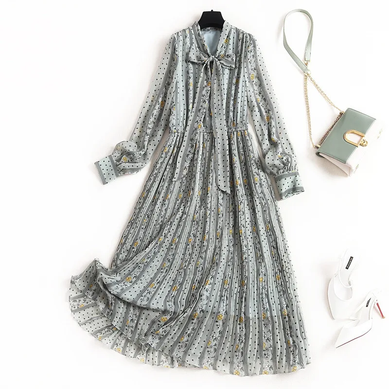 Europese Mode 2020 Lente Plus Size Bow Tie Kraag Lange Mouwen Hoge Taille Bloemen Gedrukt Geplooid Chiffon Maxi Jurk Vrouwen Europese Mode 2020 Lente Plus Size Bow Tie Kraag Lange Mouwen Hoge Taille Bloemen Gedrukt Geplooid Chiffon Maxi Jurk Vrouwen