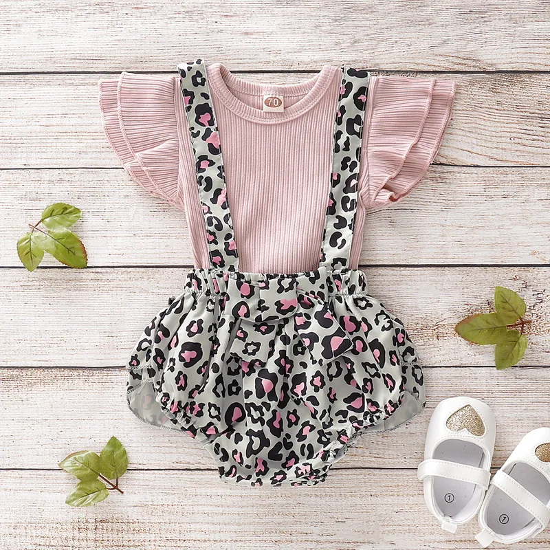 Милый комплект летней одежды для маленьких девочек с рукавами с рюшами Одежда для маленьких девочек комплект одежды с цветочным рисунком для маленьких девочек, 2 предмета, топы+ комбинезоны, D30 - Цвет: 203374 Pink Leopard