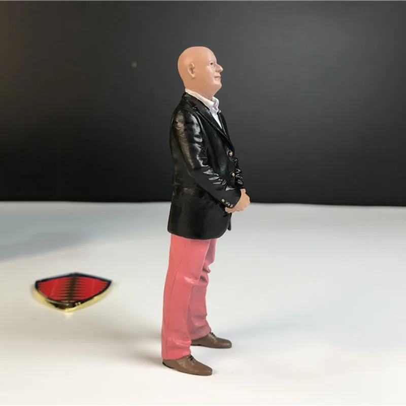 1/18 масштаб Koenigsegg модель автомобиля сцена дисплей смолы пластик мини мужчины фигура куклы игрушки коллекция моделей дисплей