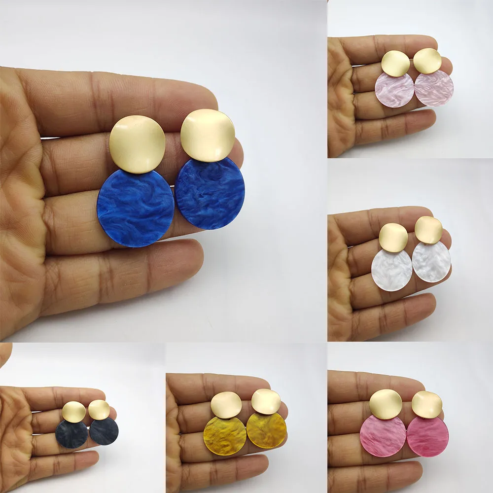 

Minimalist Acrylic Earrings Irregular Wave Geometric Earrings Dumb Gold Pendant Earrings for Women Fashion Jewelry Earrings 2020