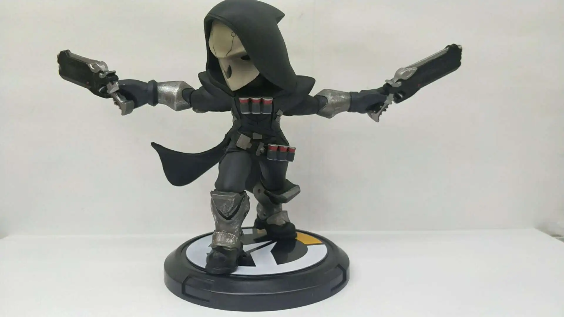 Часы Pioneer Reyes Death Cute Death черно-белые с узором Ow Gabriel mercendiers Garage Kit