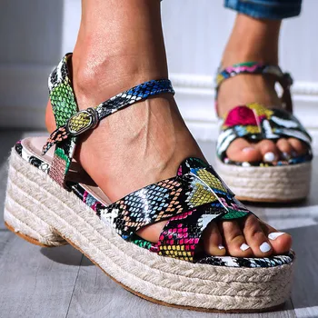 

SARAIRIS 2020 INS HOT Straw Square heels multi snake printed leisure platform sandals summer shoes women