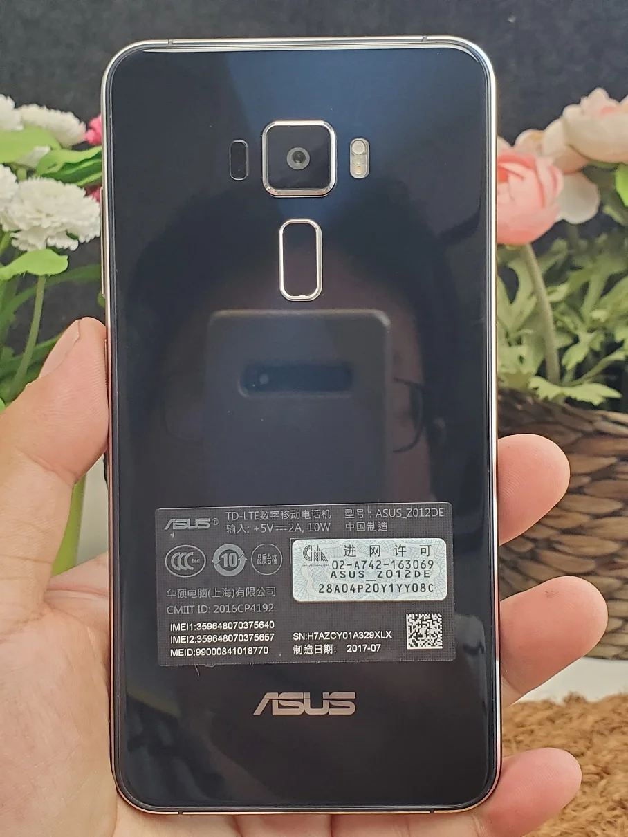 Смартфон Asus ZenFone 3 ZE552KL, 4 Гб ОЗУ, 64 Гб ПЗУ, Android 7,0, 5,46 дюймов, Восьмиядерный процессор Qualcomm 625, 2,0 ГГц, МП, две sim-карты, отпечаток пальца