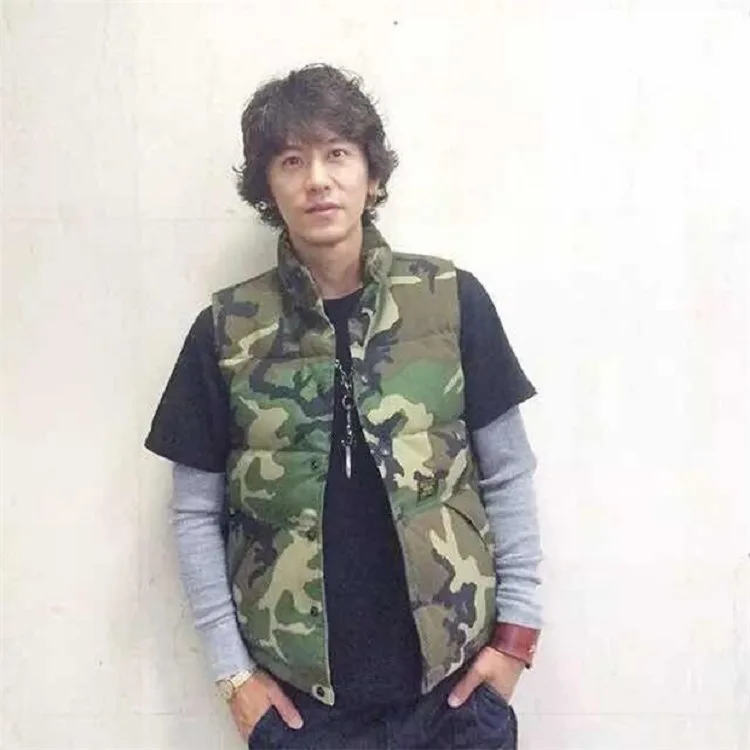 

Popular Brand Thick-Padded Warm Camouflage Vest Couple Clothes Slim Fit down Feather Cotton Vest Men's Waistcoat Sleeveless Coat