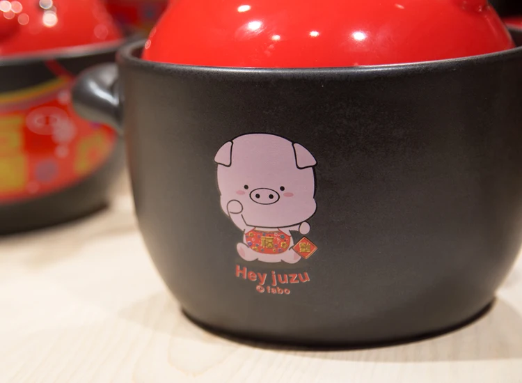 1.5L Red Single handle pig milk pan slow cooker Ceramic Casserole Stew soup cooking pot Creative gift 1-2people use