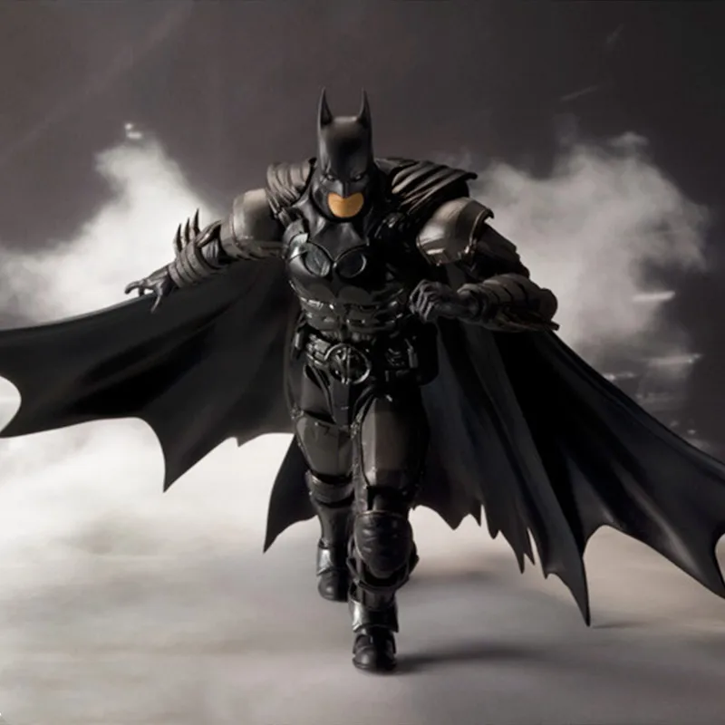 

Cheng yuan Anime DC Justice League SHF Batman Movable Joint Garage Kit Model Ornaments