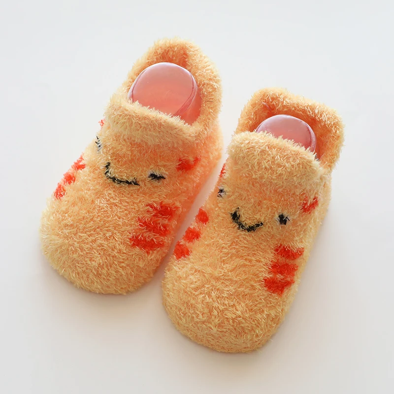 Two Pairs Yellow 2 пары/партия, носки для новорожденных нескользящие носки для малышей носки для младенцев утепленные детские носки-тапочки с перьями носки для малышей с героями мультфильмов - Цвет: Two Pairs Yellow
