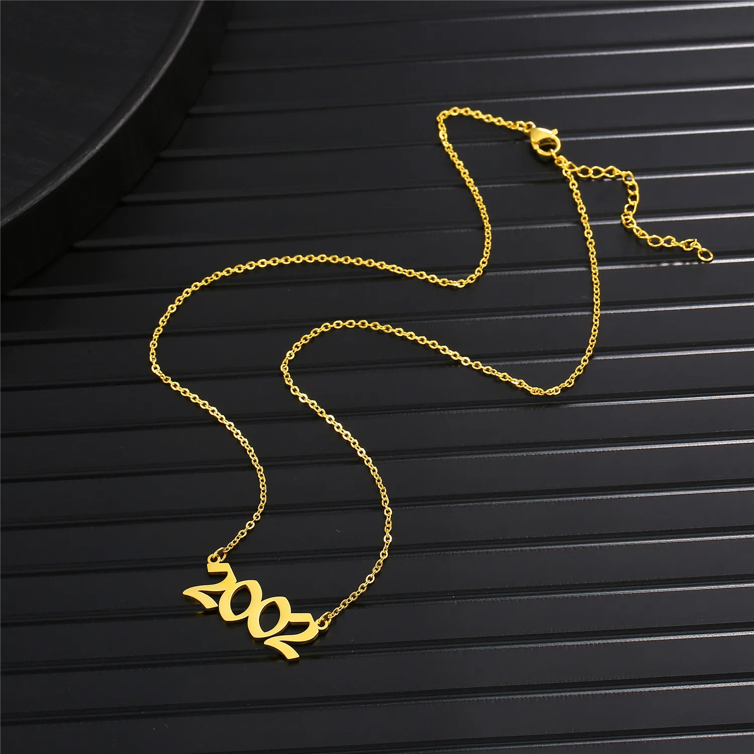 Personalize Customized Year Number Necklace for Women Custom Year Chains Necklaces Gold Stainless Steel Birthday Gift 1990-2020