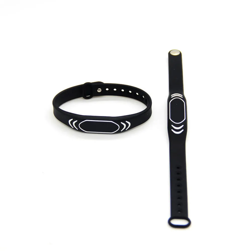 

1pcs EM4100 TK4100 Silica Gel Waterproof Black Read Only Wristband Adjustable Size Keyfob Proximity Access Control