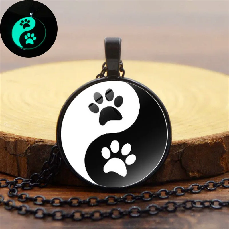 

3 Color Luminous Yin Yang Tai Chi Puppy Footprints Necklace Women Men Simple Fashion Glow In The Glass Pendant Necklace Jewelry