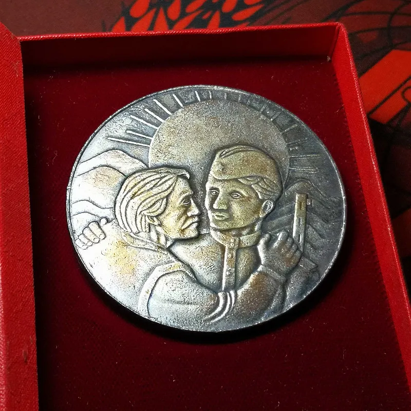 

Original Soviet Union Ukraine Eastern Liberation 30th Anniversary CCCP Medal 1944-1974th Copper USSR Badge With Red Box