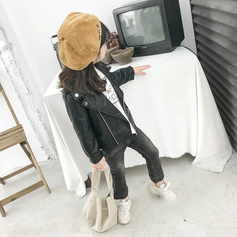 Куртки для маленьких девочек 2, 3, 4, 5, 6 лет весенне-осенняя модная одежда из искусственной кожи для девочек, детская одежда детская кожаная одежда высокого качества