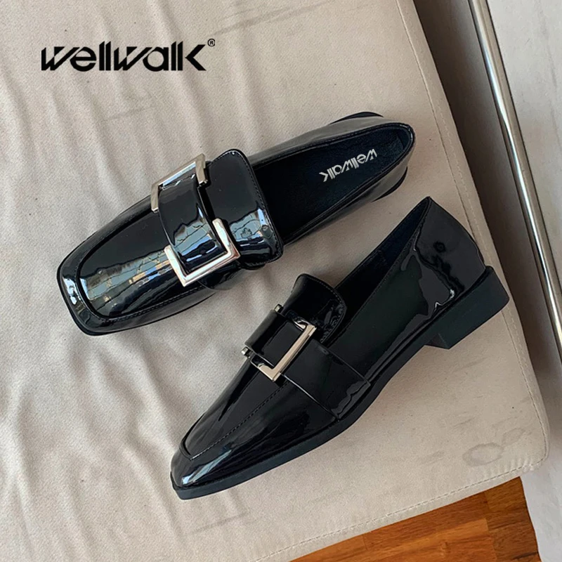 black patent shoes women's