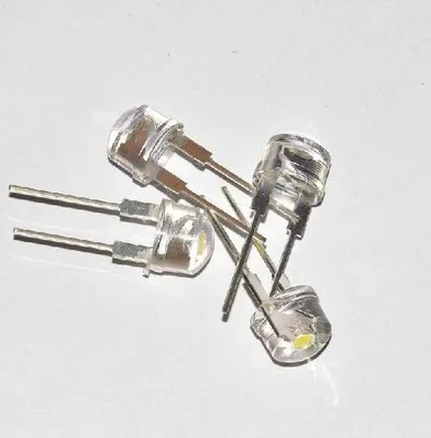 

200PCS/LOT 8mm straw hat LED lamp bead are white light 0.5W F8MM power 0.5W hat light-emitting diode 3.0-3.2 6000-8000K