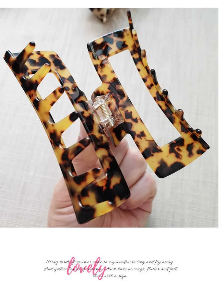 14196781265_1639800123