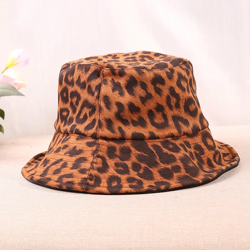 

South Korea INS Autumn And Winter Dongdaemun Japanese-style Leopord Pattern Double-Sided Bucket Hat Art Cap Men And Women Fashio