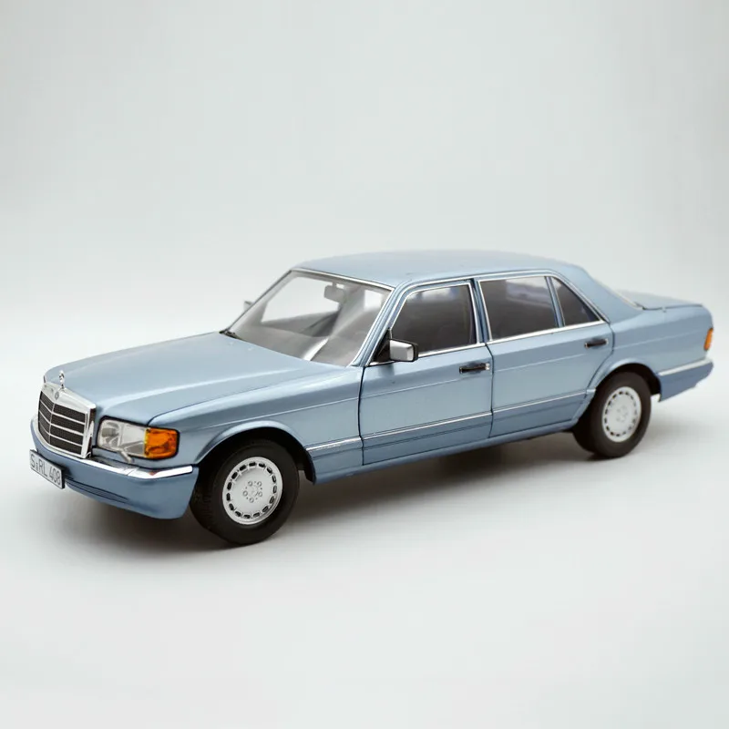 

1/18 Classic Out Of Print Special Die Casting Metal 560SEL W116 Home Display Collection Model Toys For Children