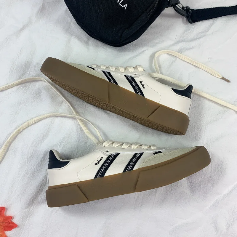 Women Shoes Casual Sneakers Women Sneakers Autumn Luxury Classic Sneakers Women Leather Retro Low Cut Lace-up Casual Women Sneakers Plus Size 44