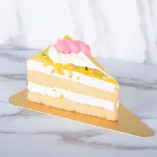 100 шт маленький треугольный муссовый торт сервировочный базовый Коврик одноразовый Бумажный лоток для пирожных(Золотой