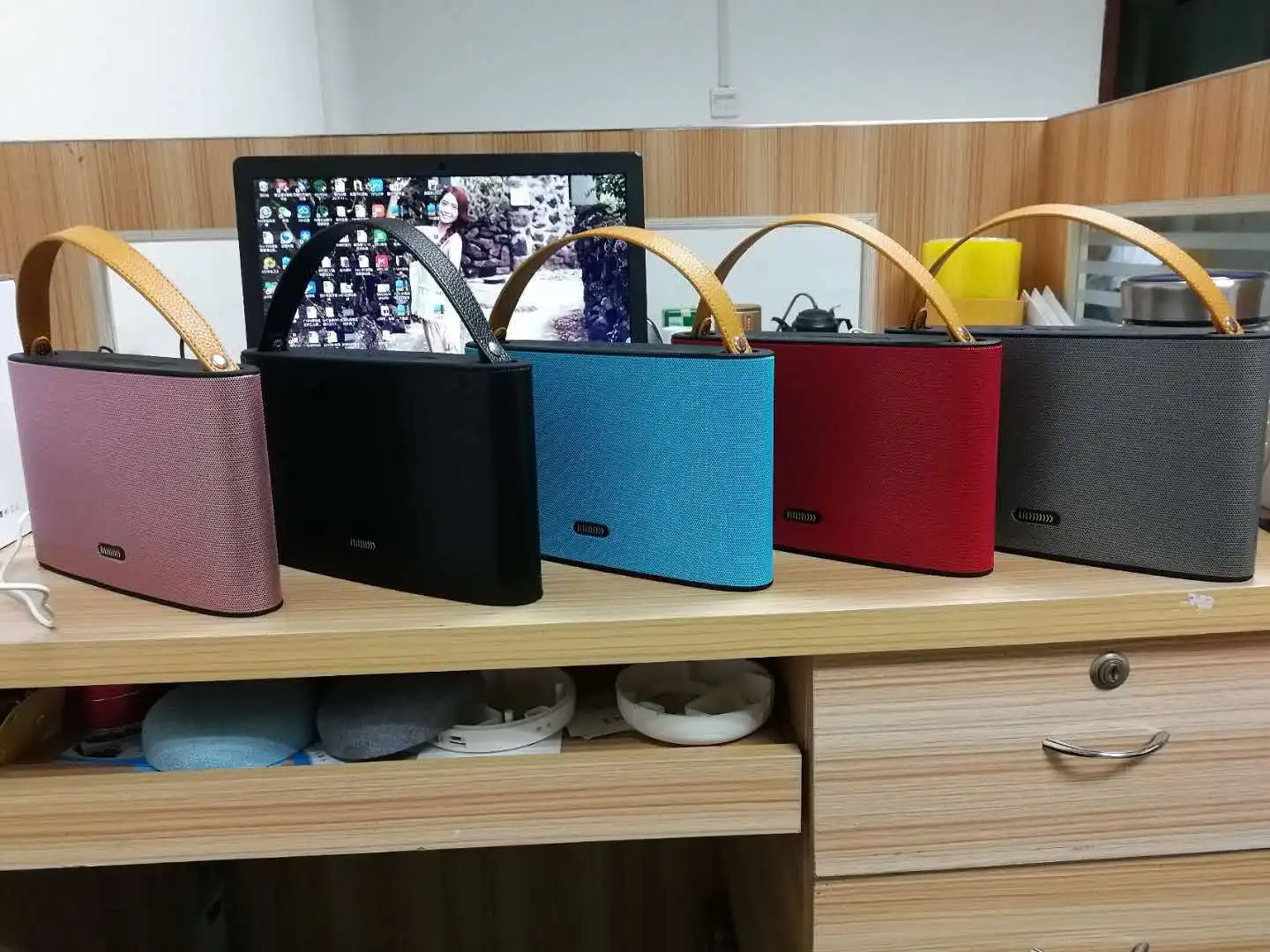 Bluetooth динамик двойной динамик открытый беспроводной портативный мобильный телефон сабвуфер компьютер портативный мини звук EY280