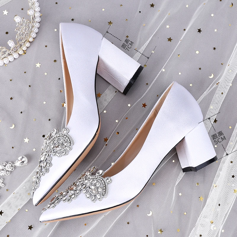 womens white wedding shoes