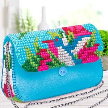 

Cross-stitch on a Hummingbird purse, 7 thread colors