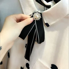 Женская Ретро длинная бабочка церемония Мода леди плавающий светодиодный узел булавка жемчужный воротник булавка ткань брошь