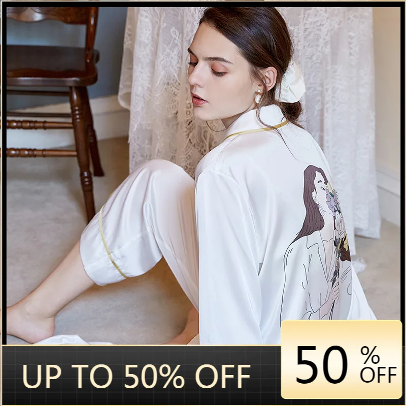 

2020 Silk Pajamas Women's French Solid Color Printing Sleepwear White Long Sleeve Two Piece Set Satin Night Wear Home Suit