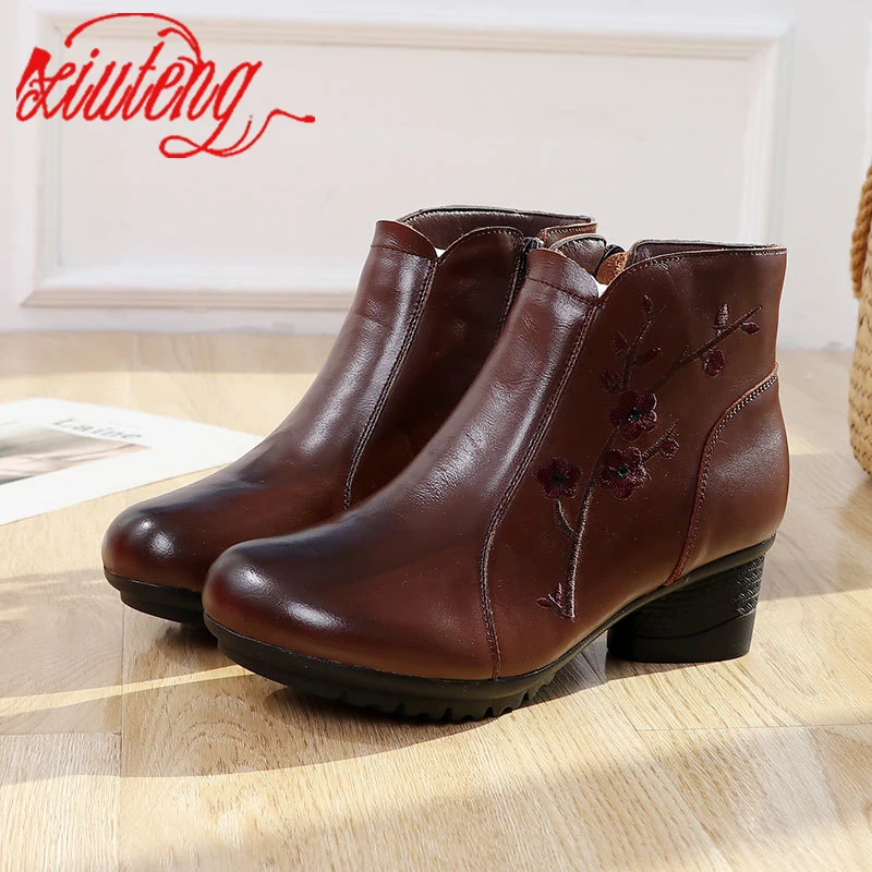 

Xiuteng Women's Genuine Suede Leather Embroidery Flower Med Heel Comfort Winter Ankle Boots Brand Designer Short Booties Shoes