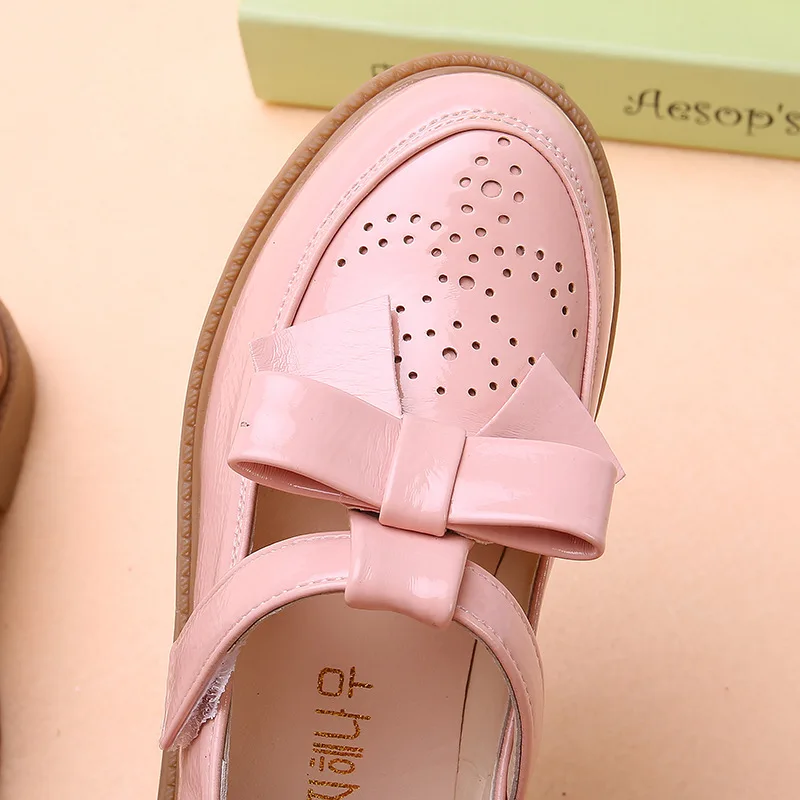 children's sandals Kids Leather Shoes Girls Oxfords Leather Flats T-strap Children's Shoes Cut-outs Breathable Anti-slip British Vintage Style Bow slippers for boy