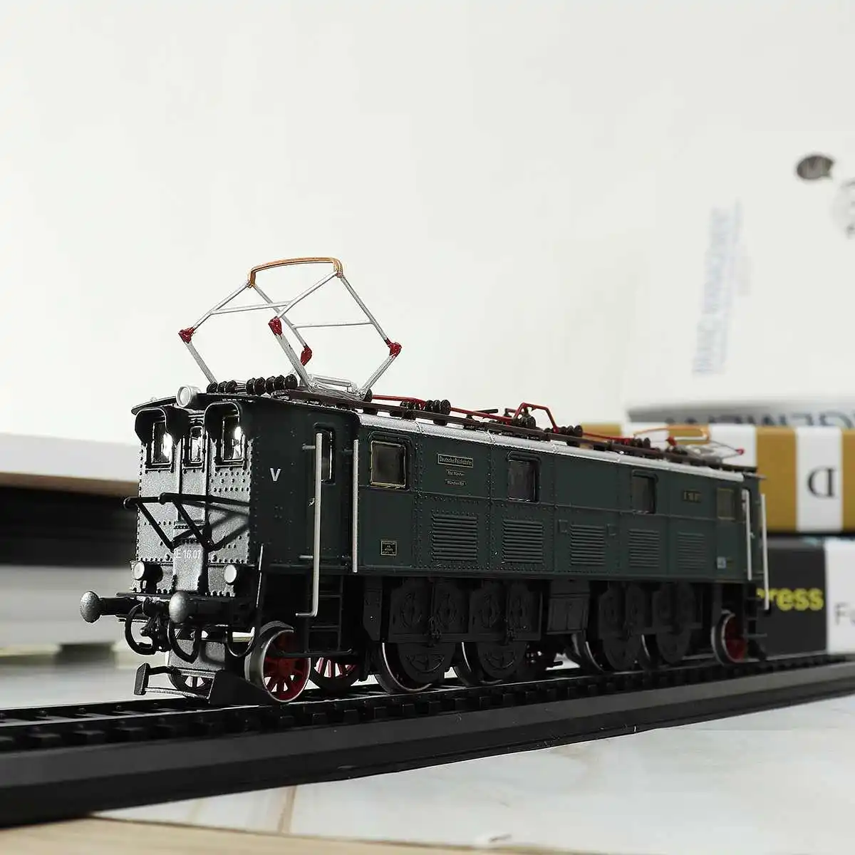 Новинка 1: 87 Ретро модель поезда E16 07(1927) Паровая модель поезда детские игрушки подарки высококачественный каучук