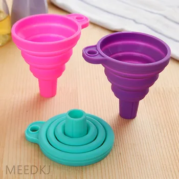 

1pcs folding telescopic round mouth/square mouth funnel kitchen oil spill creative home liquid funnel