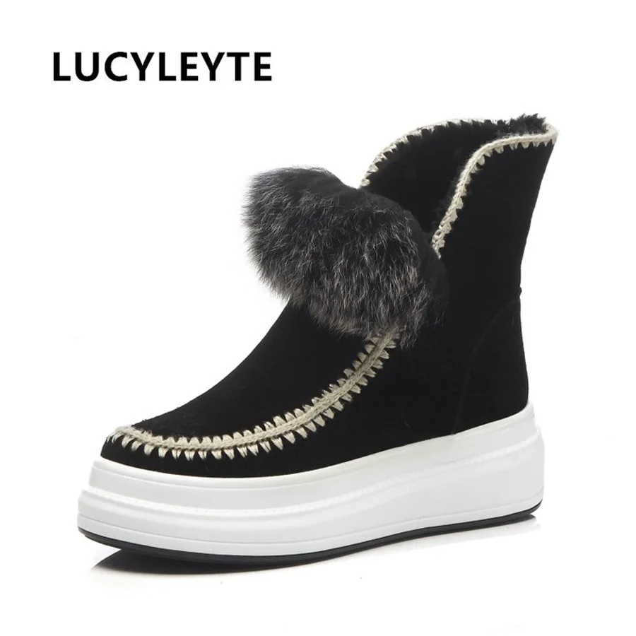 

2019 new European and American style cow suede fox fur material short boots round head muffin soles warm retro snow boots
