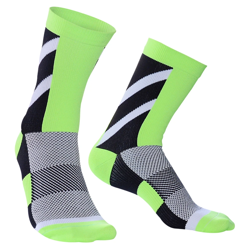 Нескользящие дышащие Компрессионные спортивные носки для велосипедистов, мужские и женские носки для бега, пешего туризма, альпинизма - Цвет: Green